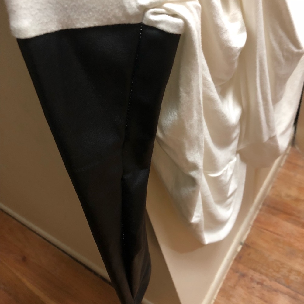 Botique loose fitting wrap shirt. - Picture 3 of 4
